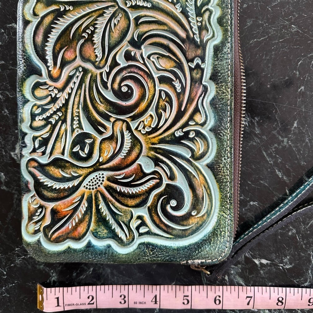 Patricia Nash Cassini Tooled Embossed Leather Wristlet - Picture 8 of 9